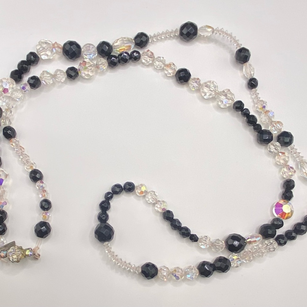 Elegant Vintage Black and Clear/Iridescent Beaded Necklace